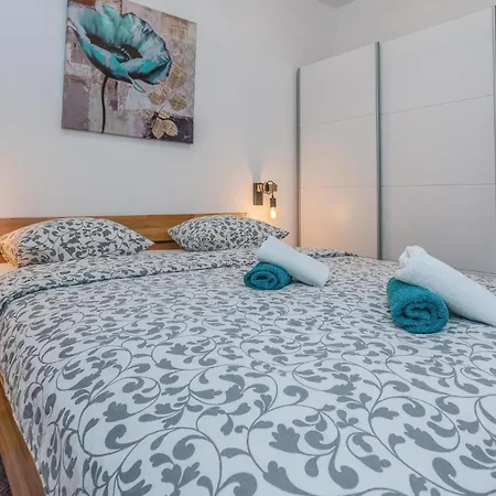 Lovely In With House Sea View Holiday home