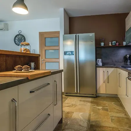 Holiday home Lovely In With House Sea View