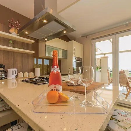 Holiday home Lovely In With House Sea View